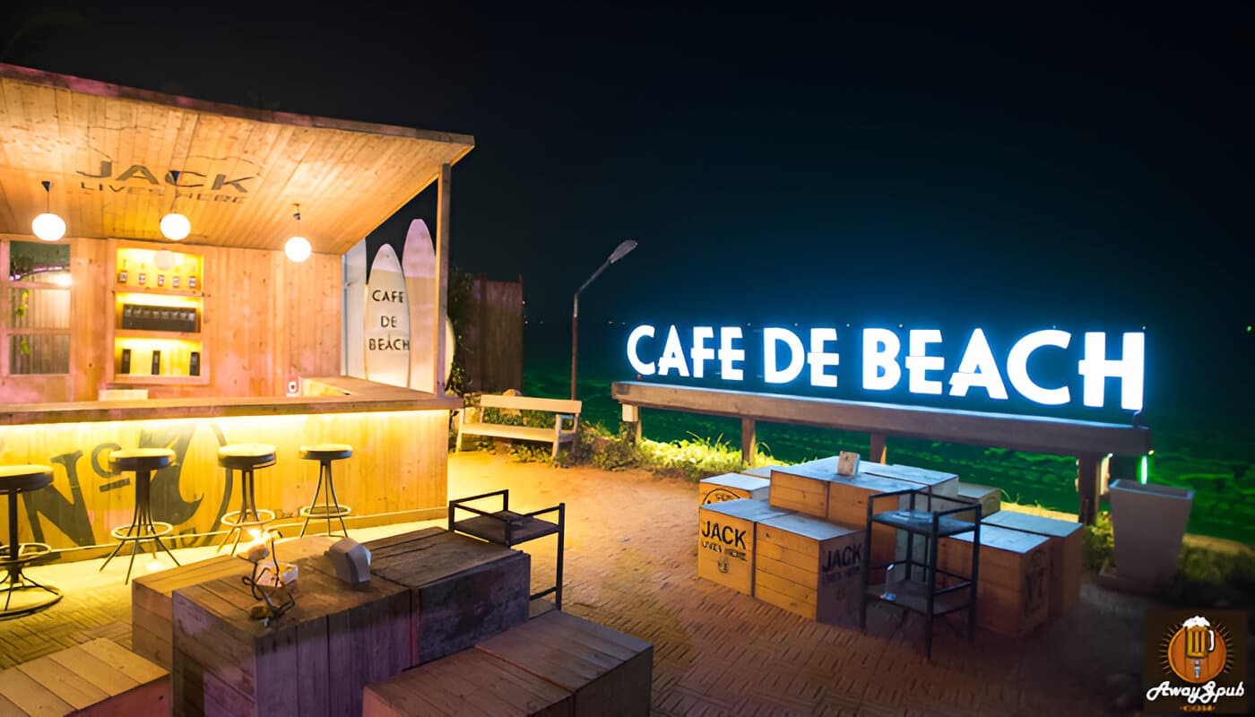 Cafe De Beach