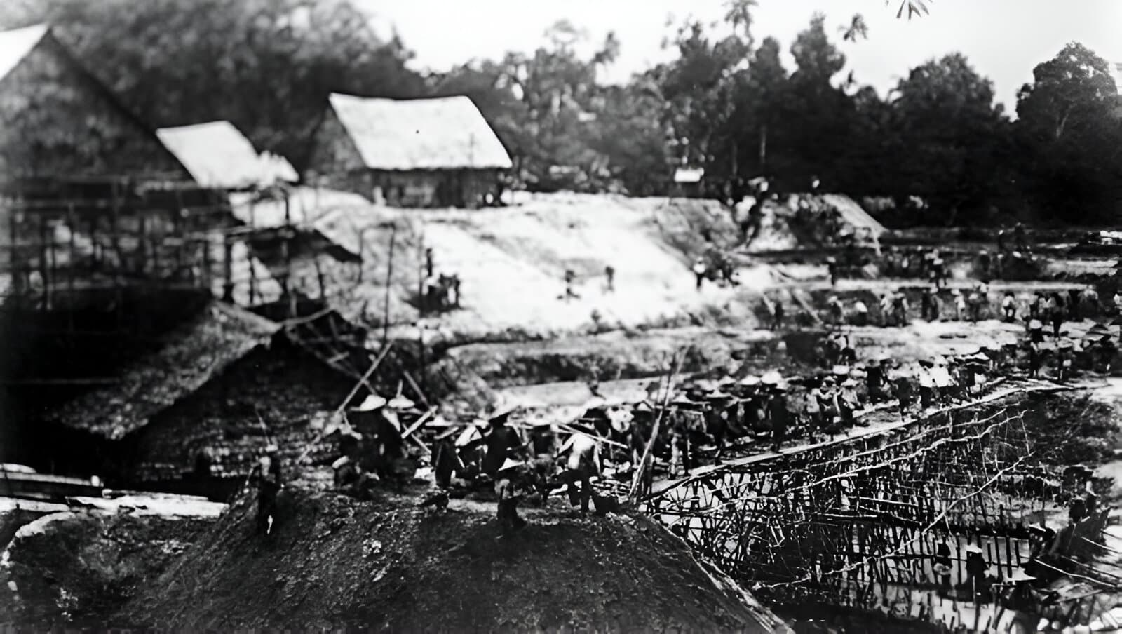 Tin mining in the early days