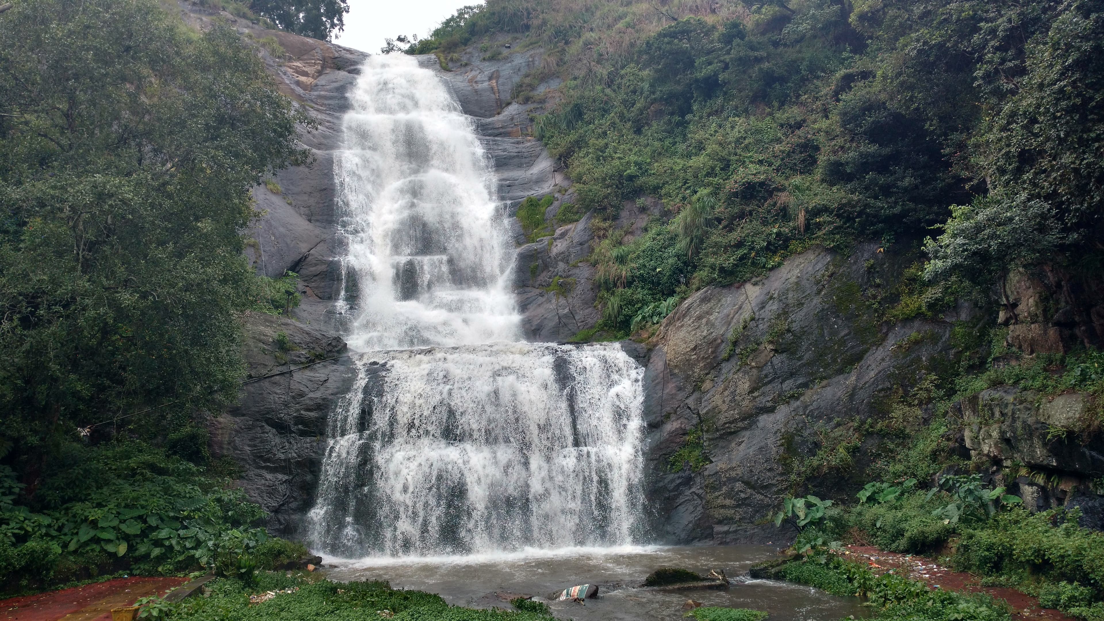 View of silver cascade falls