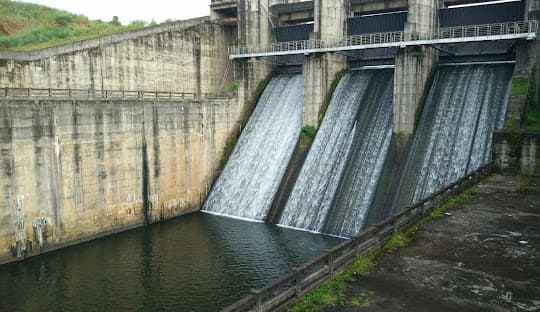 Karapuzha Dam and Adventure Park dam