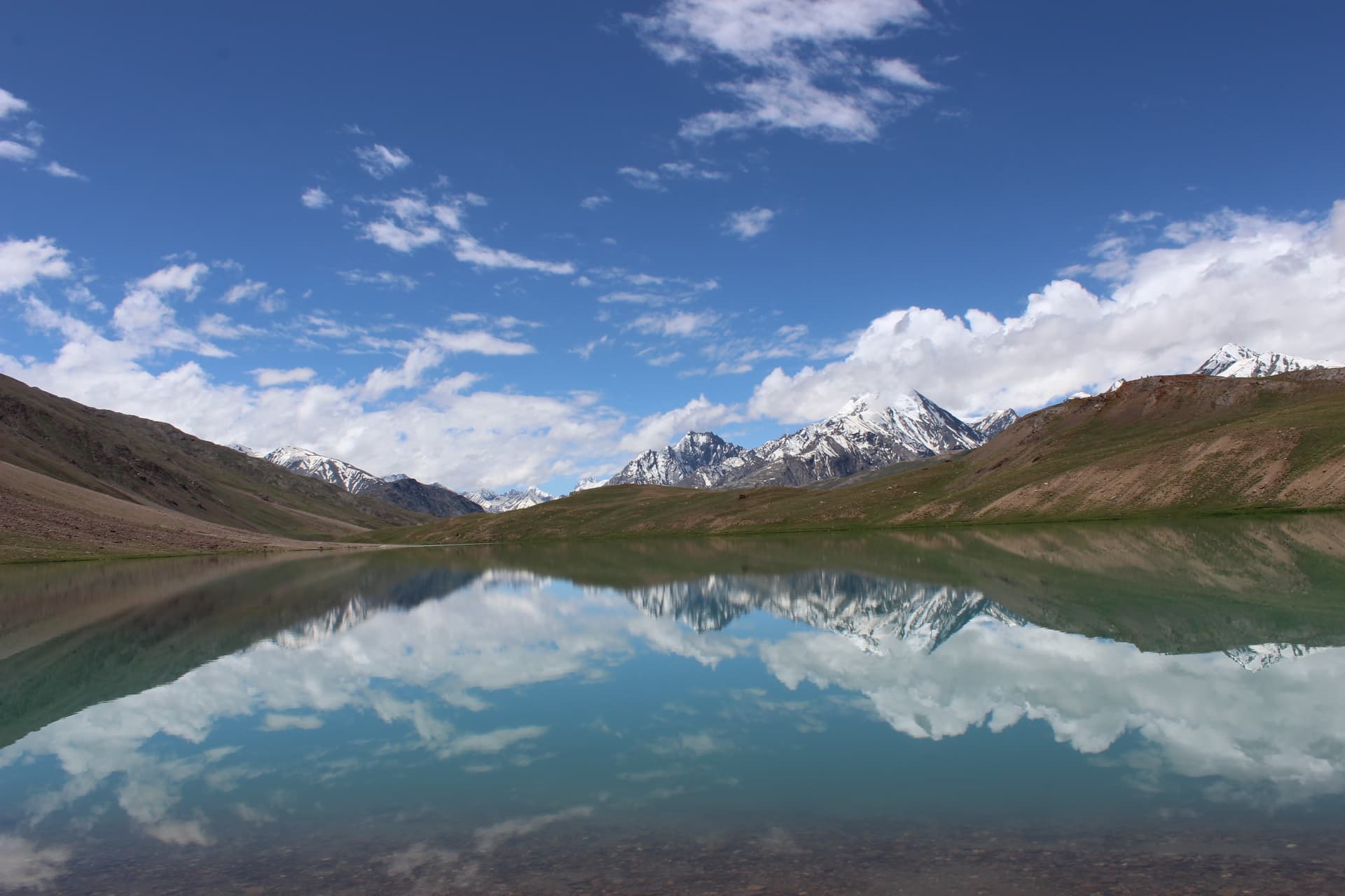 Chandratal Lake view