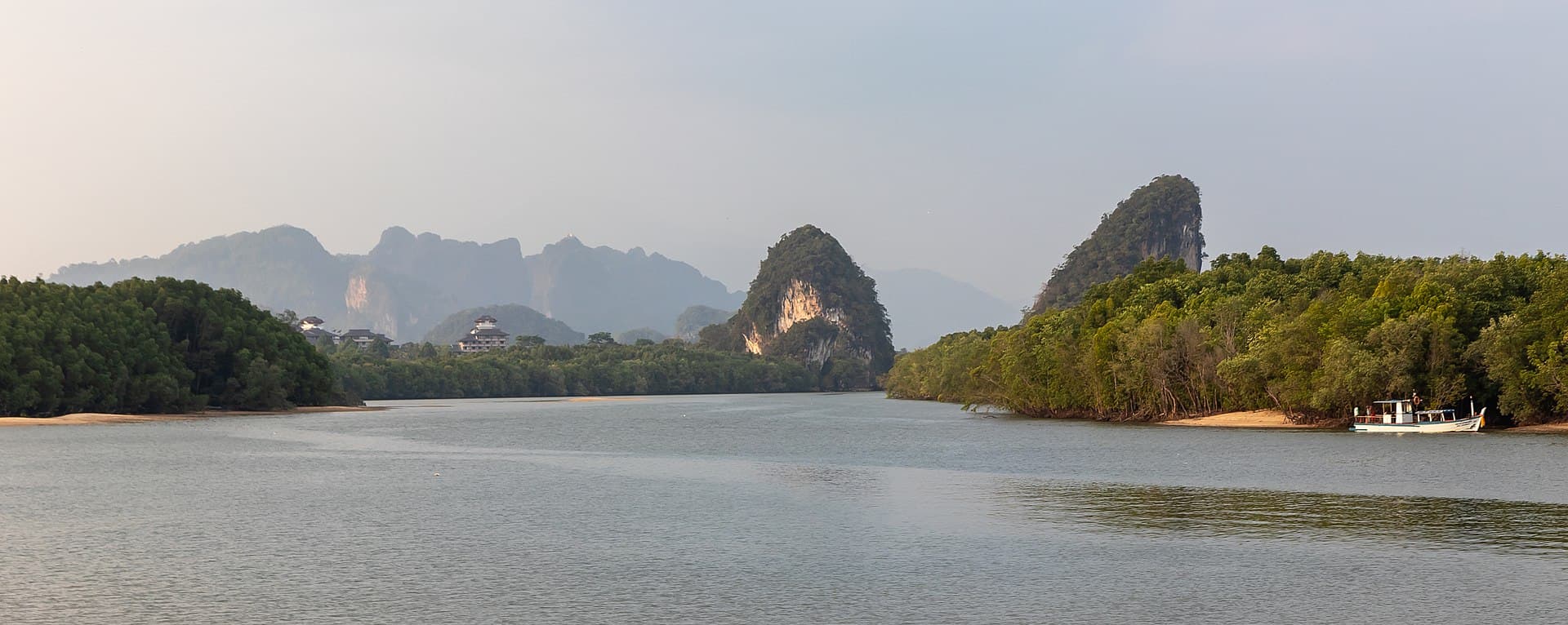 Khao Khanab Nam waters