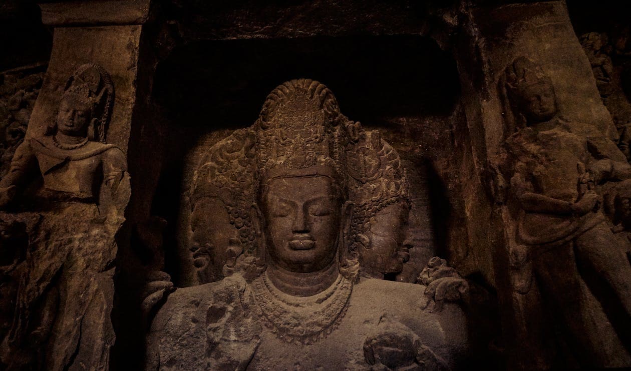 Vishnu statue in Elephanta Caves