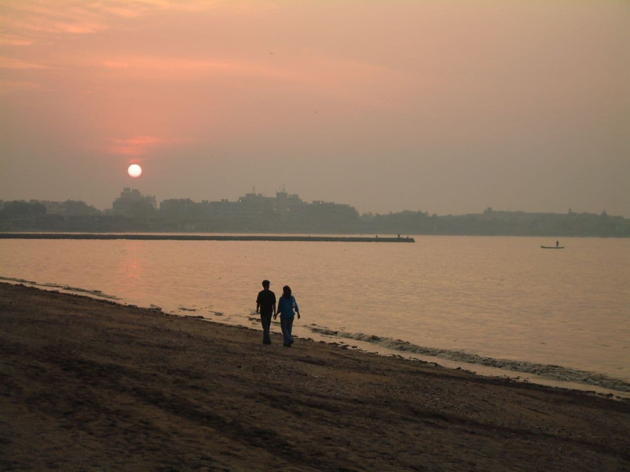 Sunrise view of Chowpatty Beach