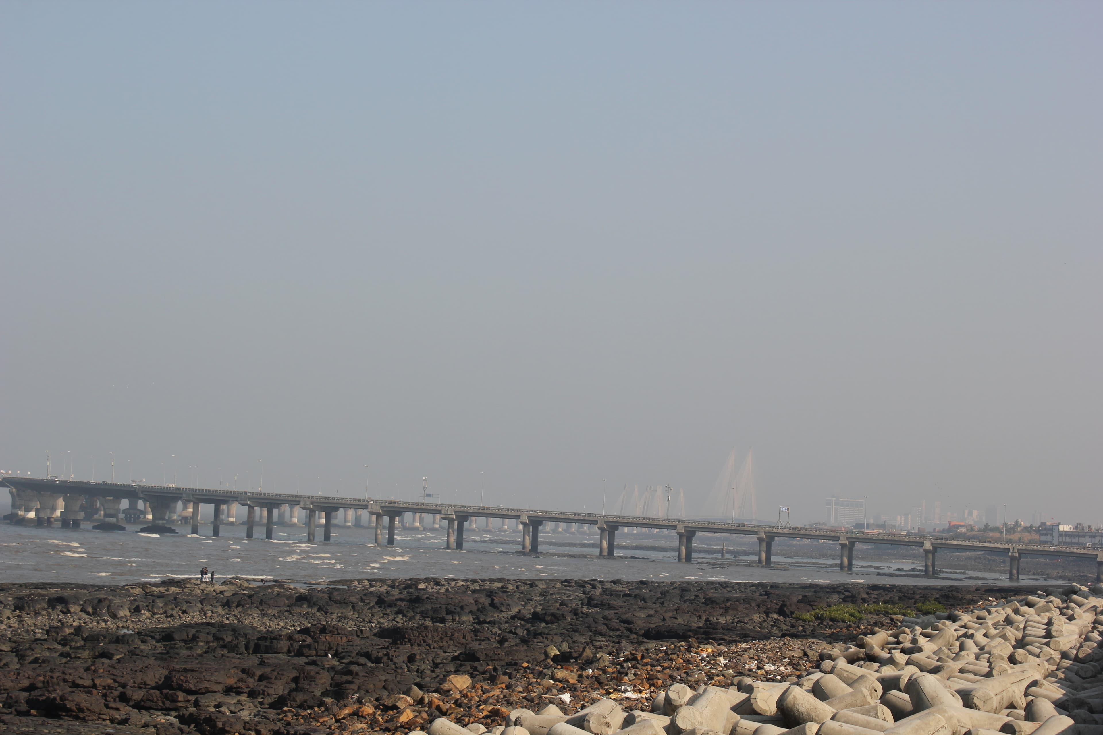 Mid-day view of Worli sea face linking road