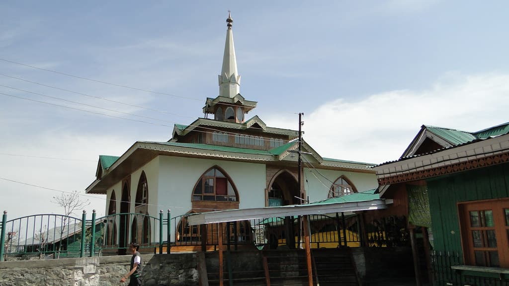 Baba Reshi shrine