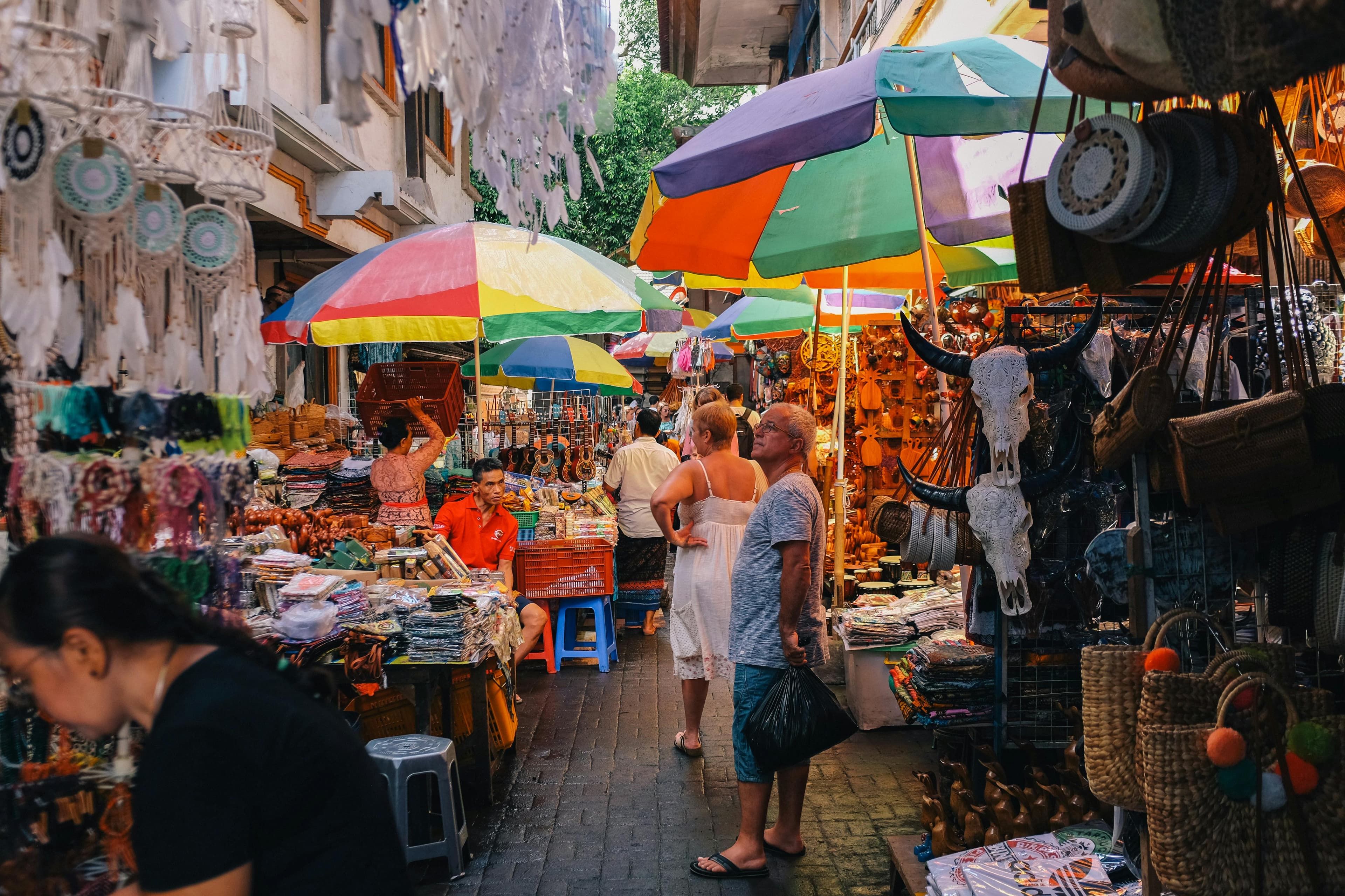 Street shopping in Mumbai