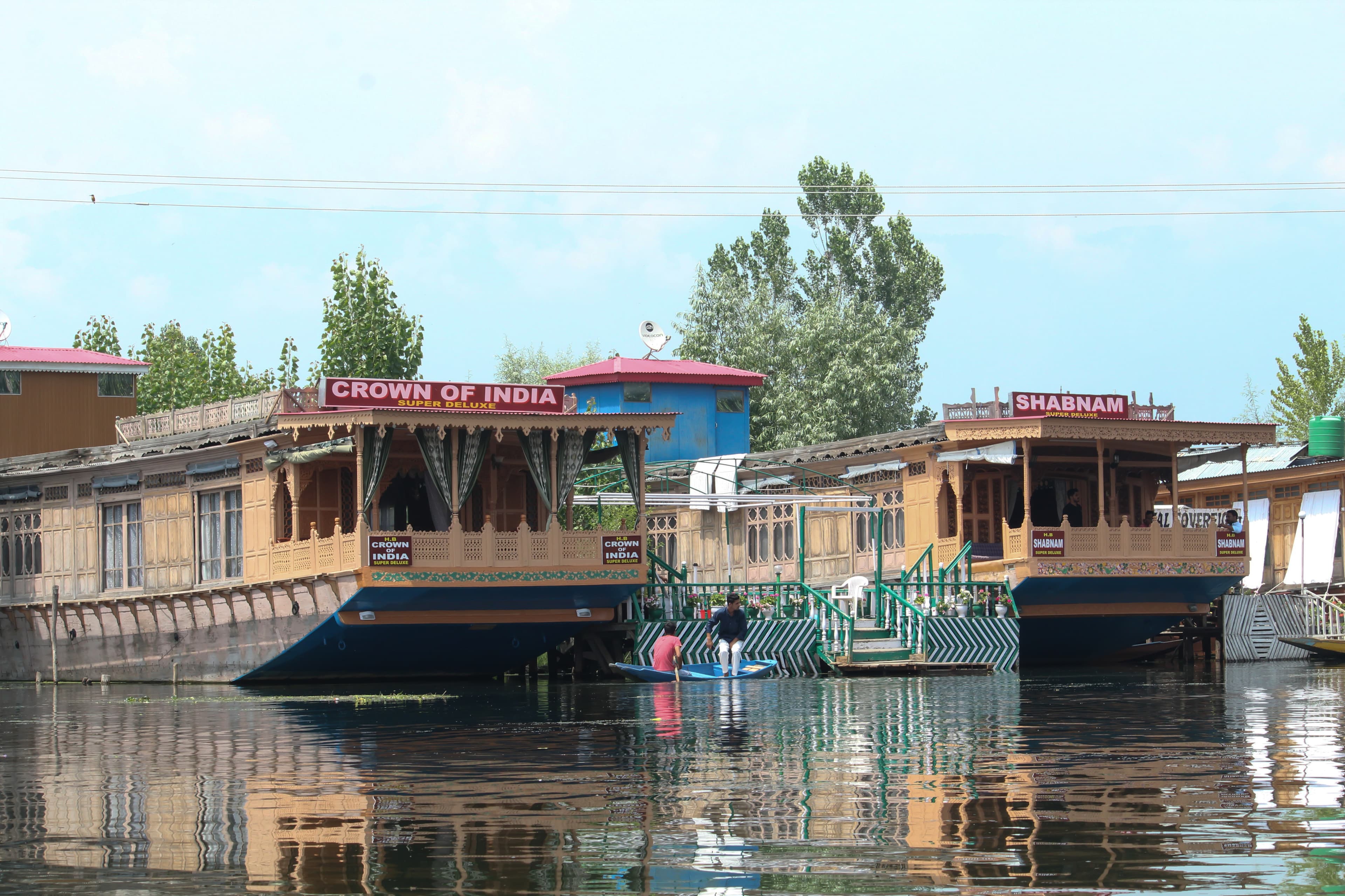  Houseboat in Kashmir