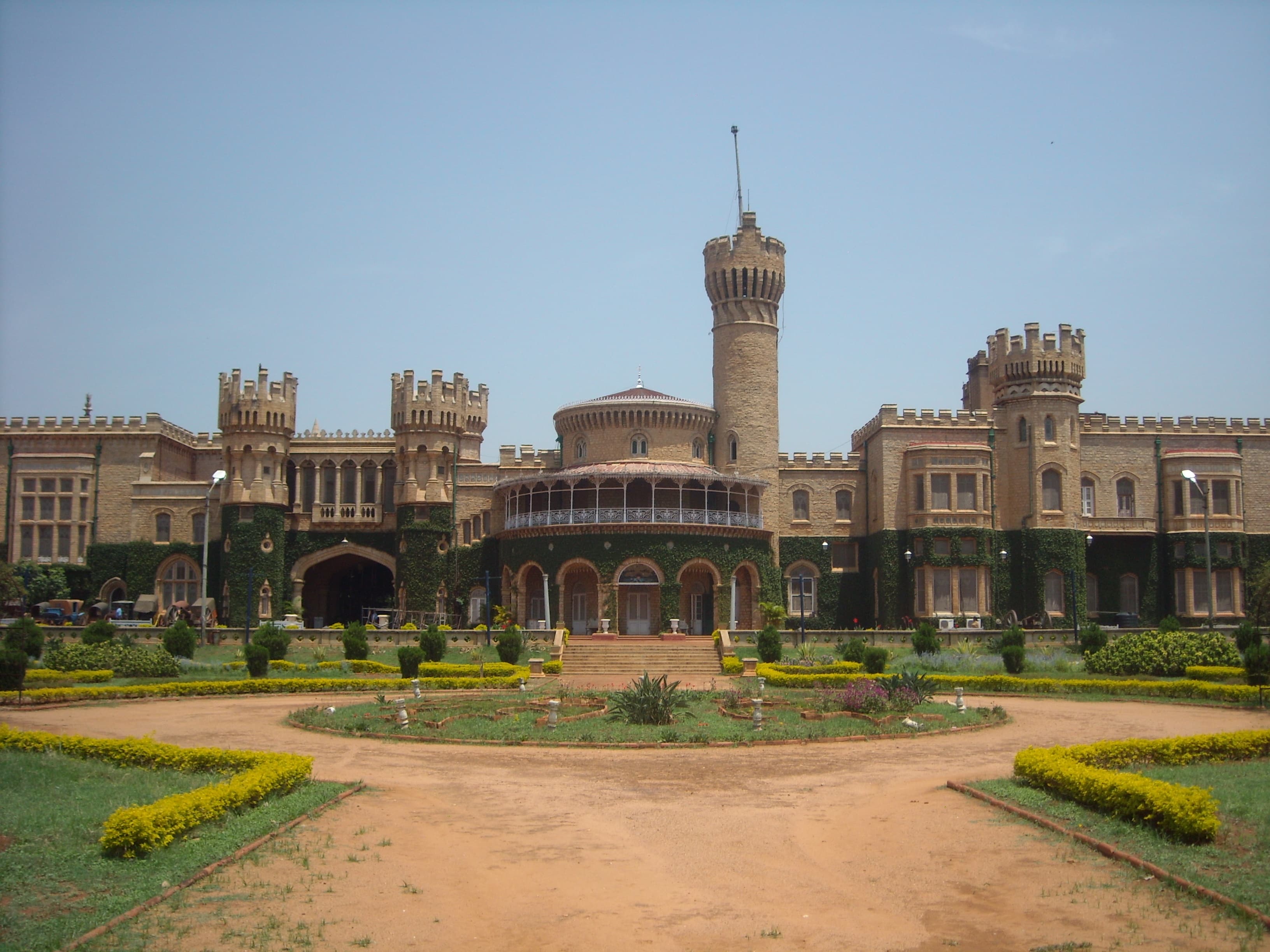 exterior of bangalore palace