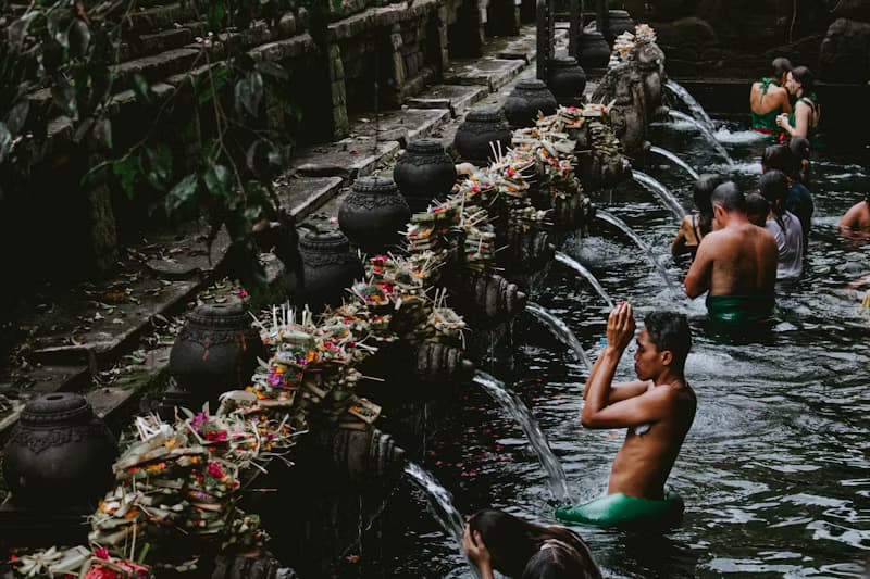 Holy spring at Pura Tirta Empul