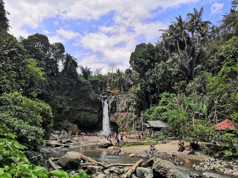 Tropical setting of Tegenungan Waterfall