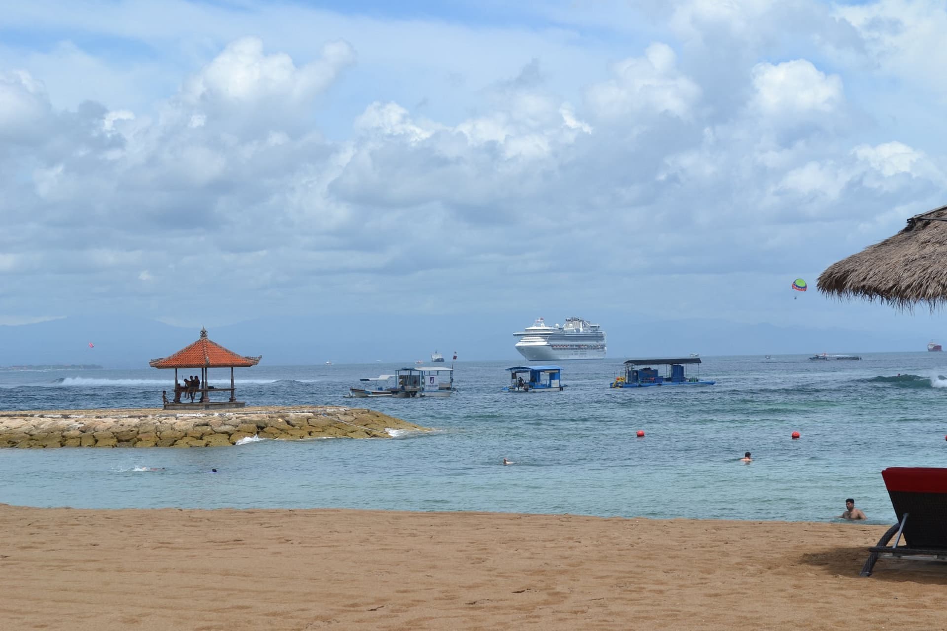 Water activities on the Nusa Dua beach