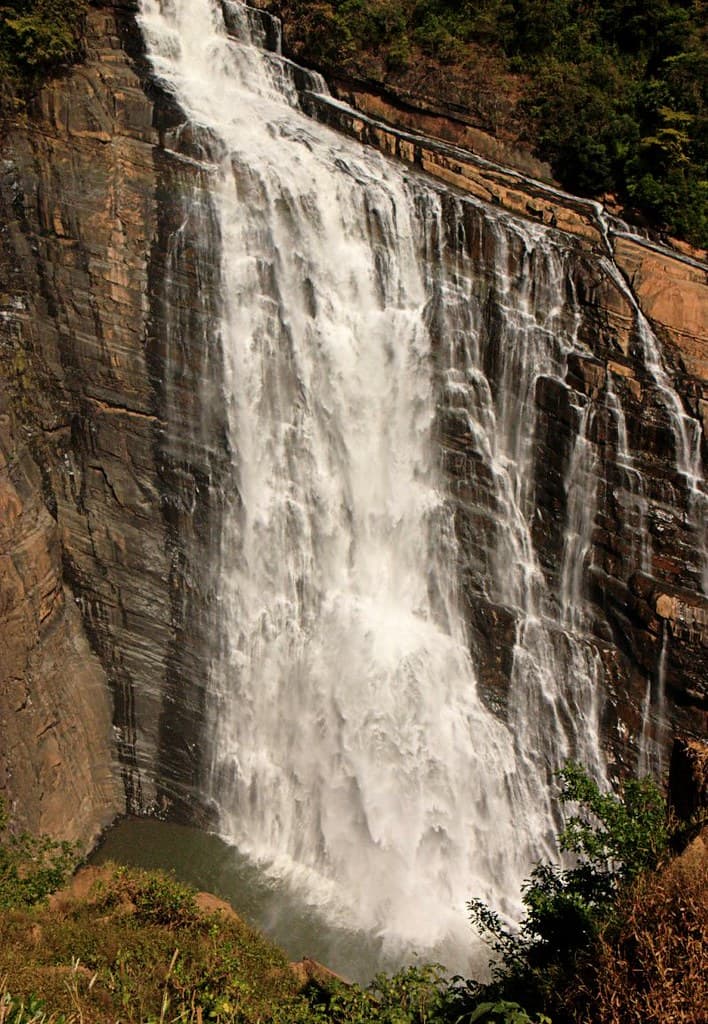 Closer rocky terrain view of Magajahalli Waterfalls