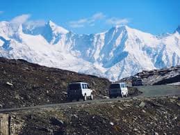 Mountain road at Rohtang Pass