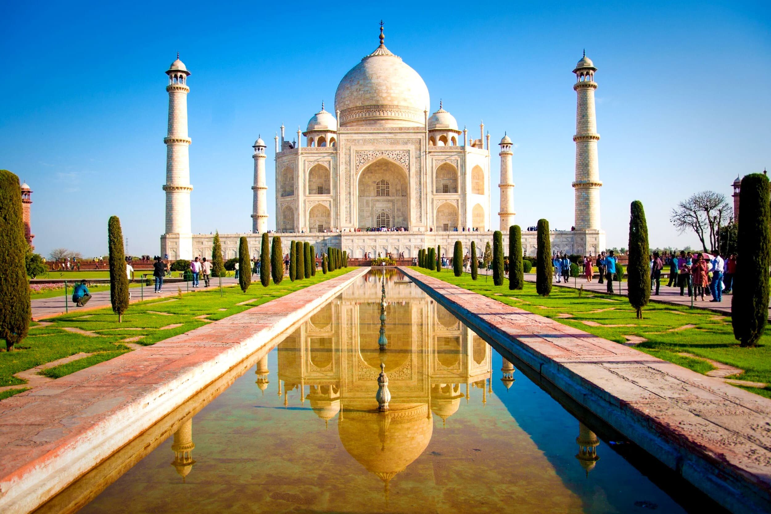 Taj Mahal |Agra |Backpackers United (2024)