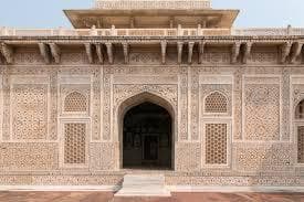 Close-up of Itimad-ud-Daulah's intricate marble work