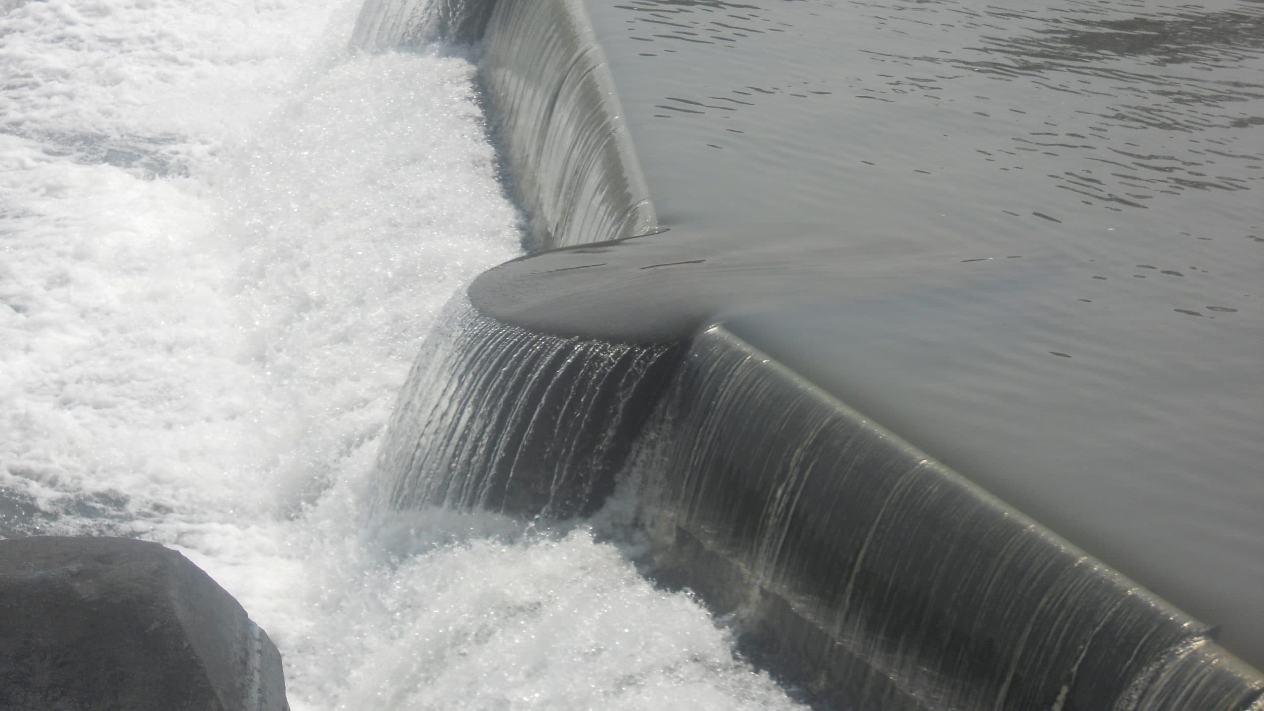 Closer view of Kodiveri Dam