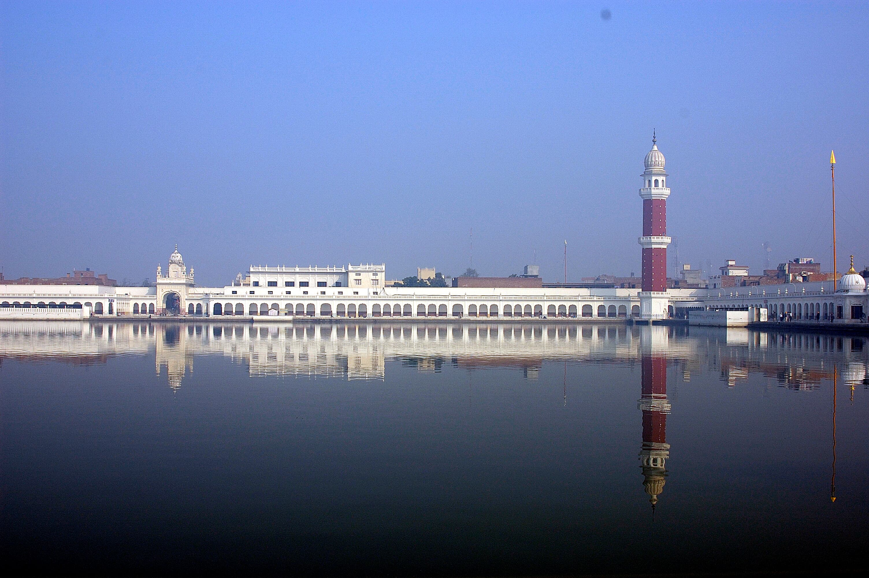 Sarovar at Tarn Taran Sahib