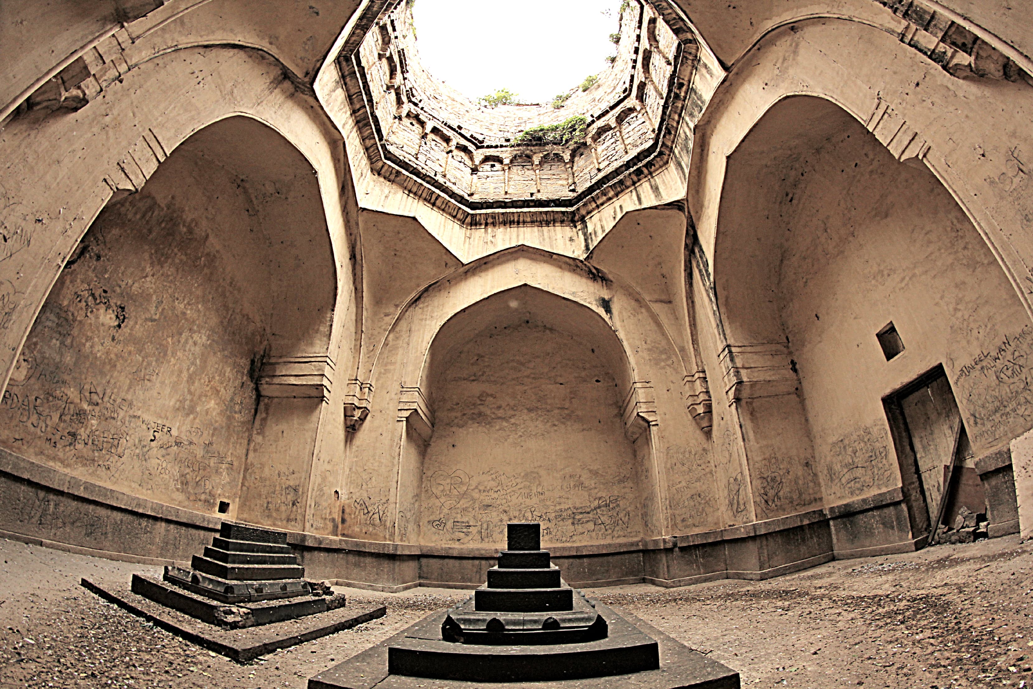  Inside the Qutub Shahi tombs