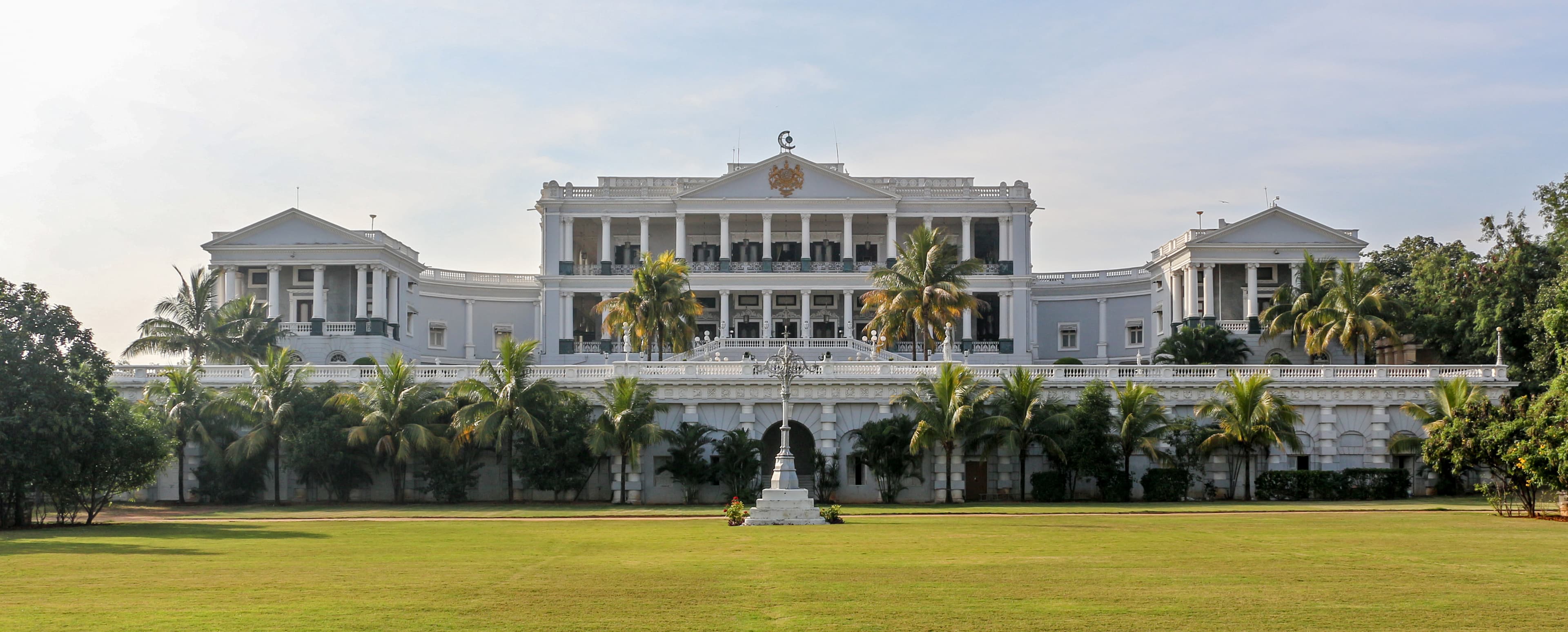 taj falaknuma palace