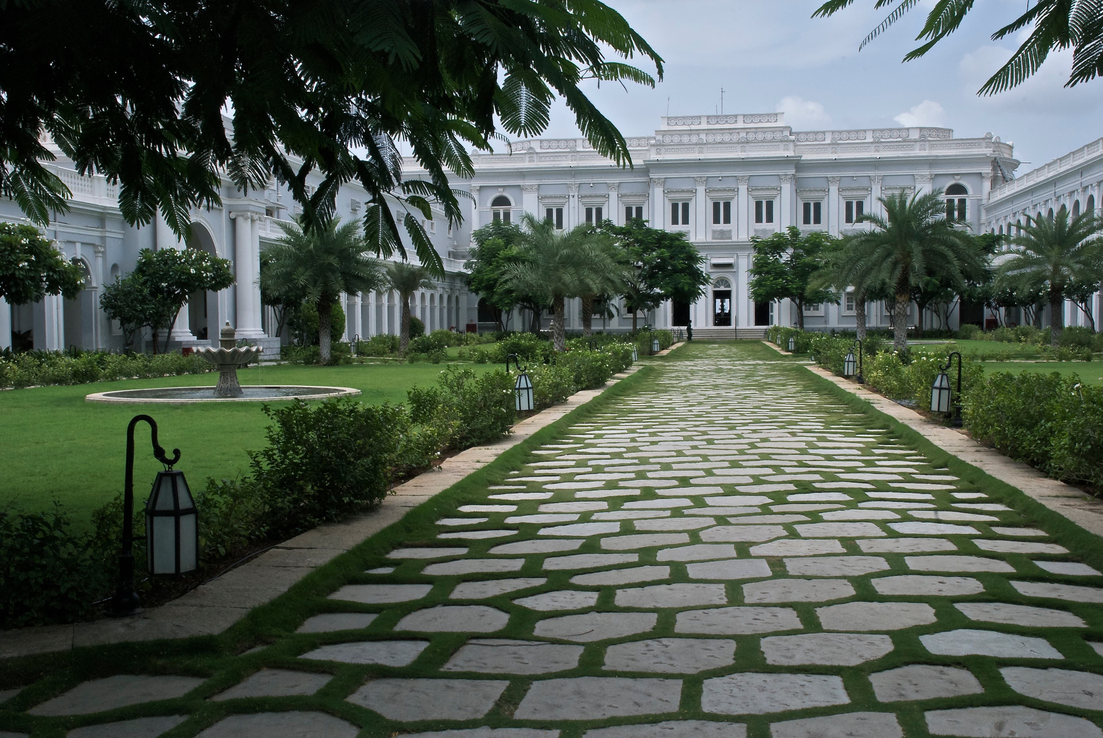 taj falaknuma palace