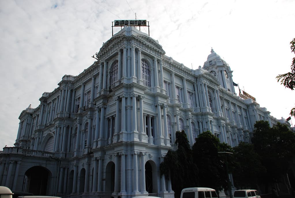 Side view of Ripon Building