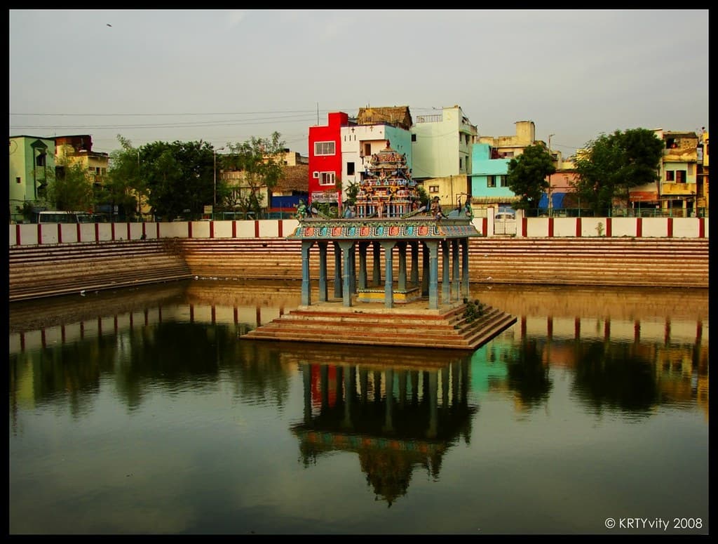 Distance view of Vadapalani Murugan Temple