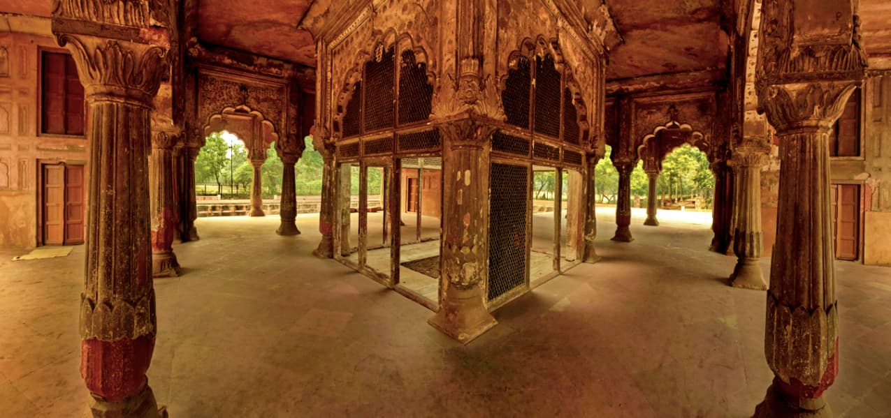 Interior of Bani Begum Garden