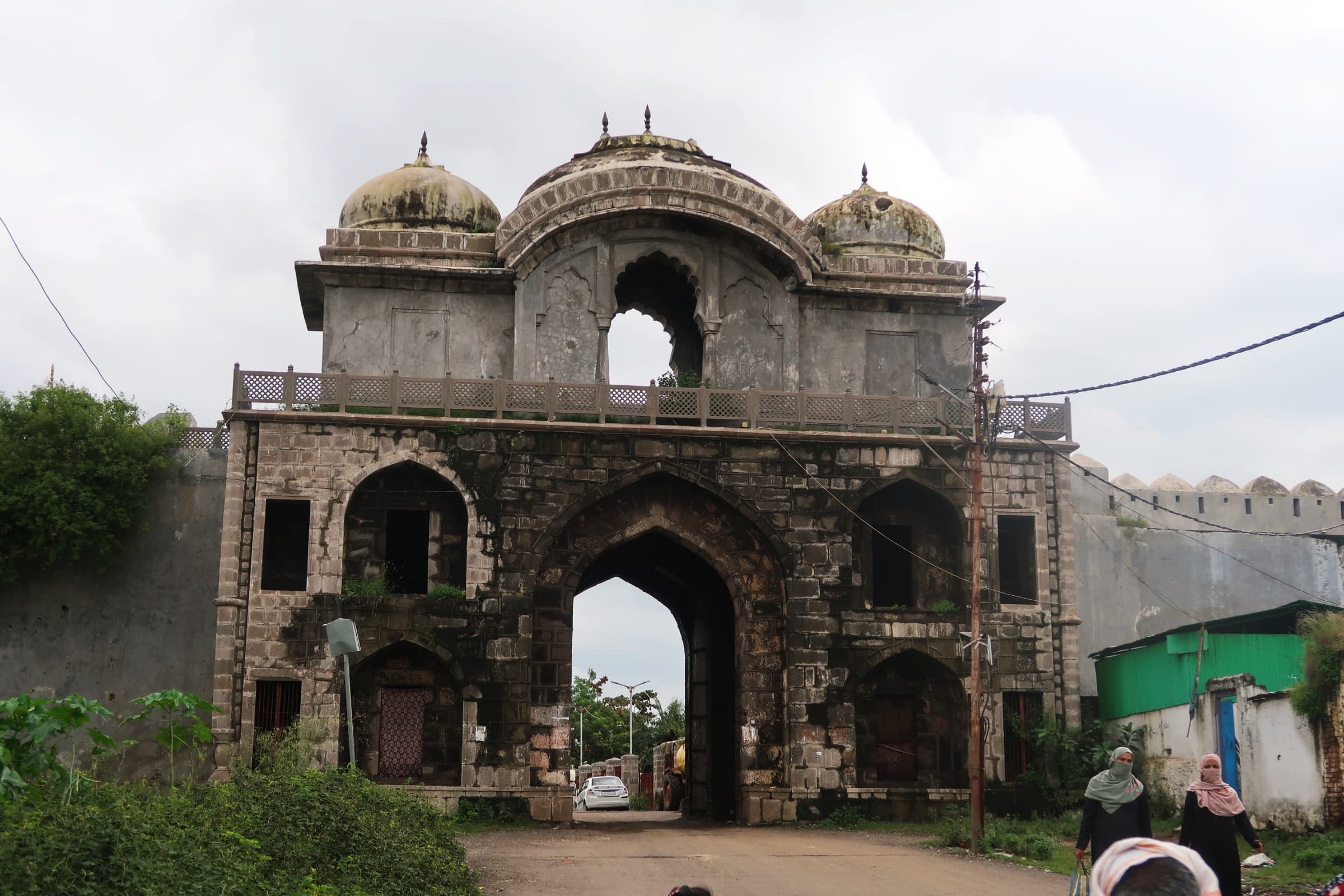 Entrance to Bani Begum Garden