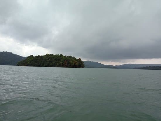 Linganamakki Dam Backwaters