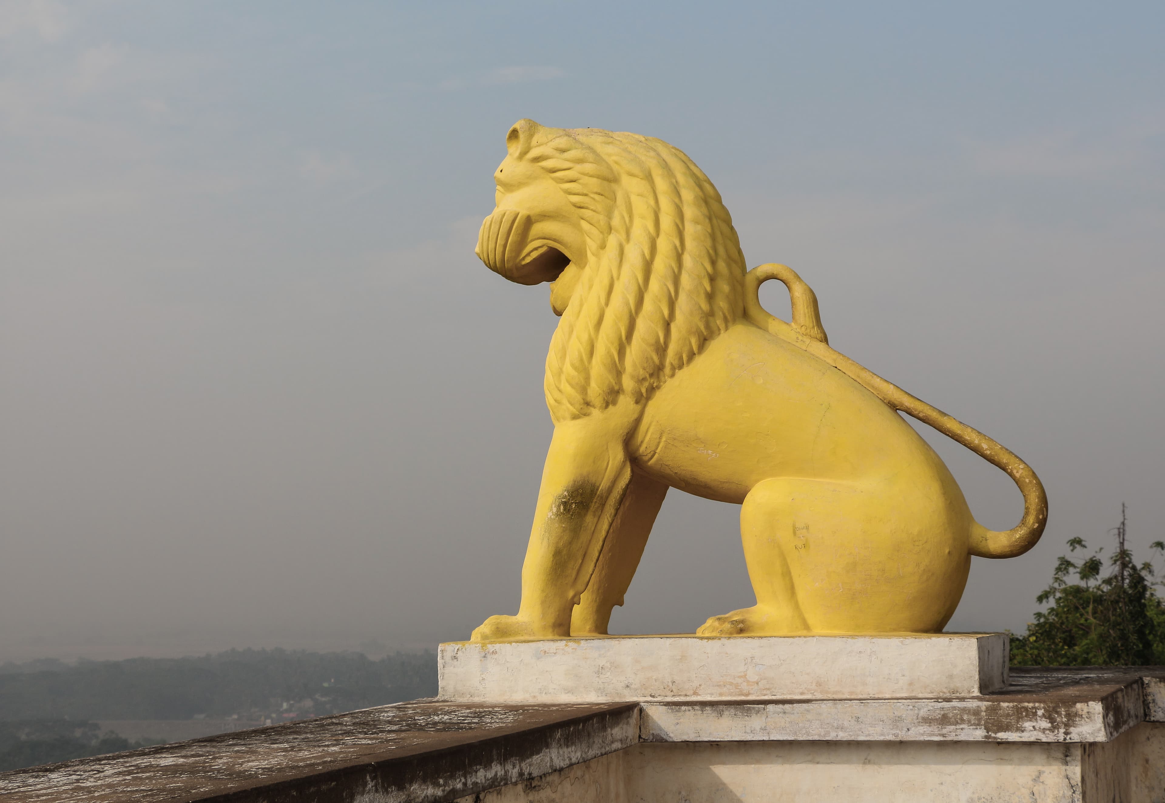 Lion stone carvings in Dhauli Shanti Stupa