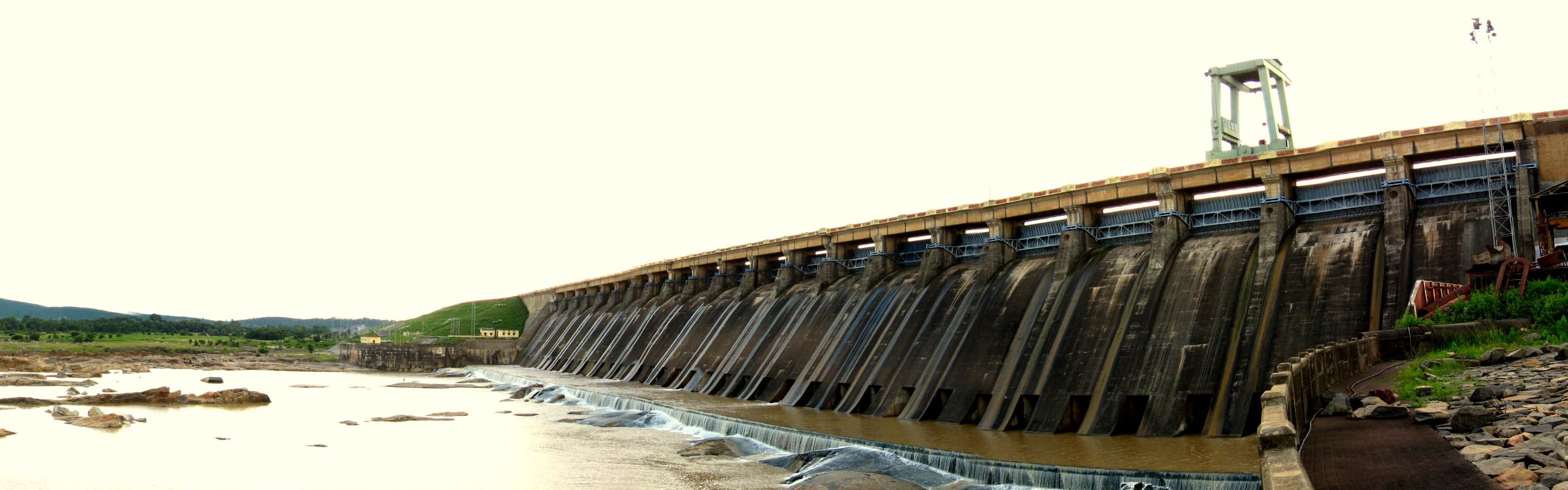 Low water view of Hirakud Dam