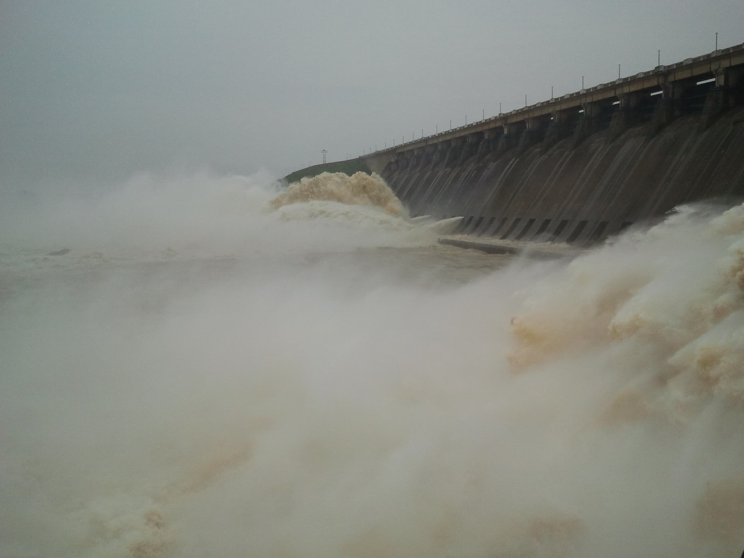 Heavy flow of water in Hirakud Dam