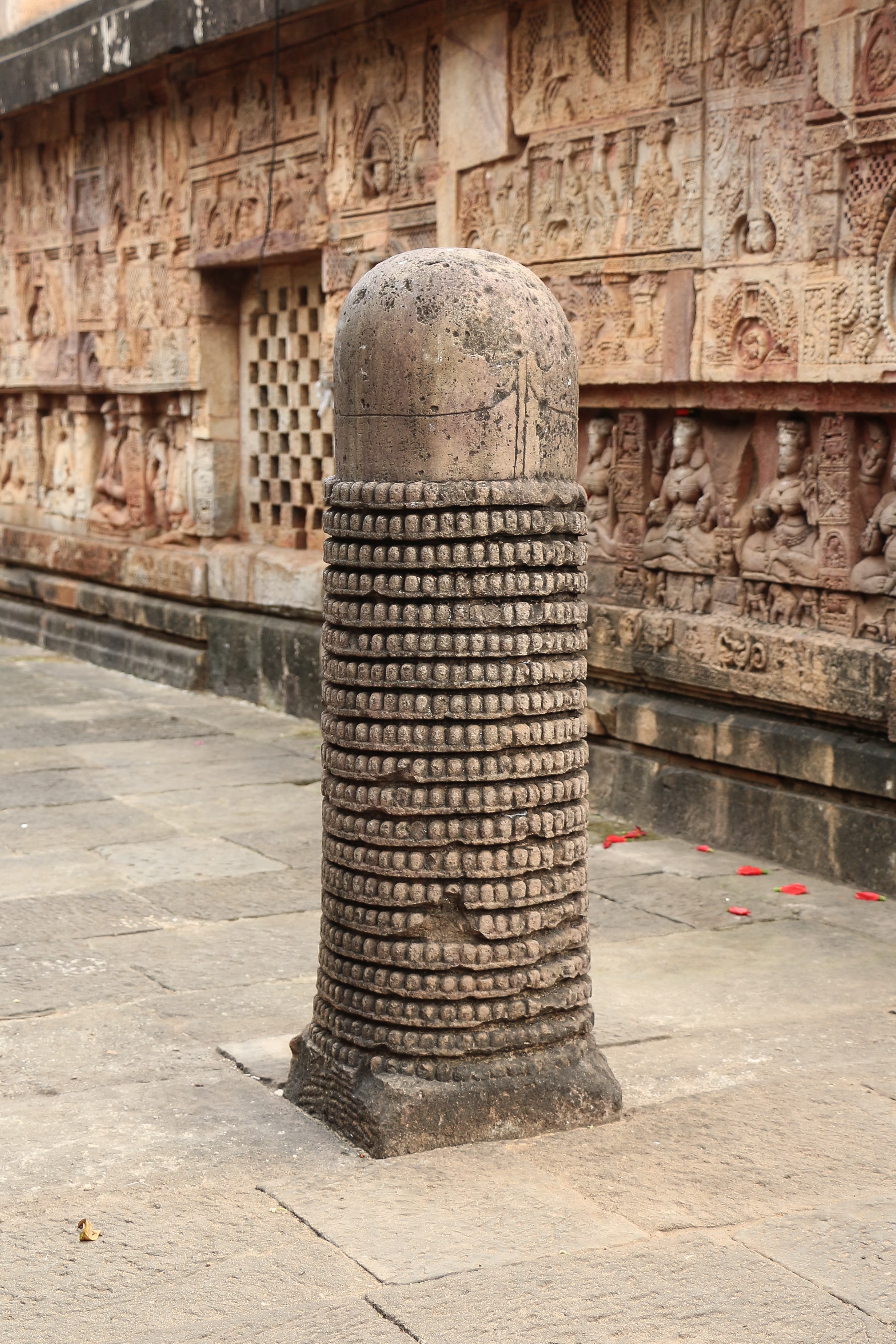 Lingam in Parasurameswara Temple