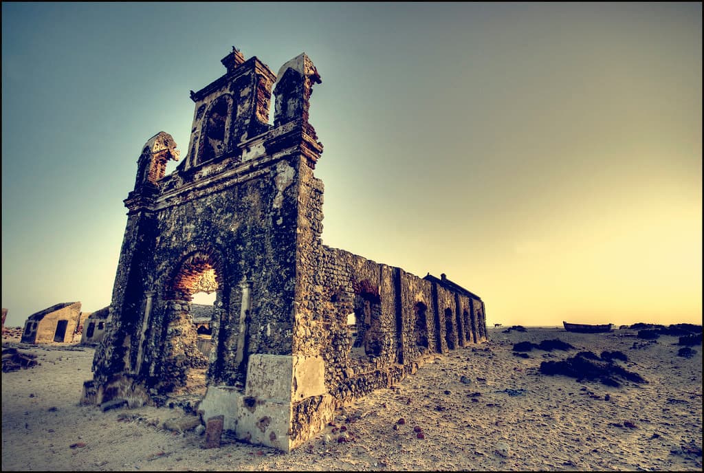 Collapsed buildings at Dhanushkodi