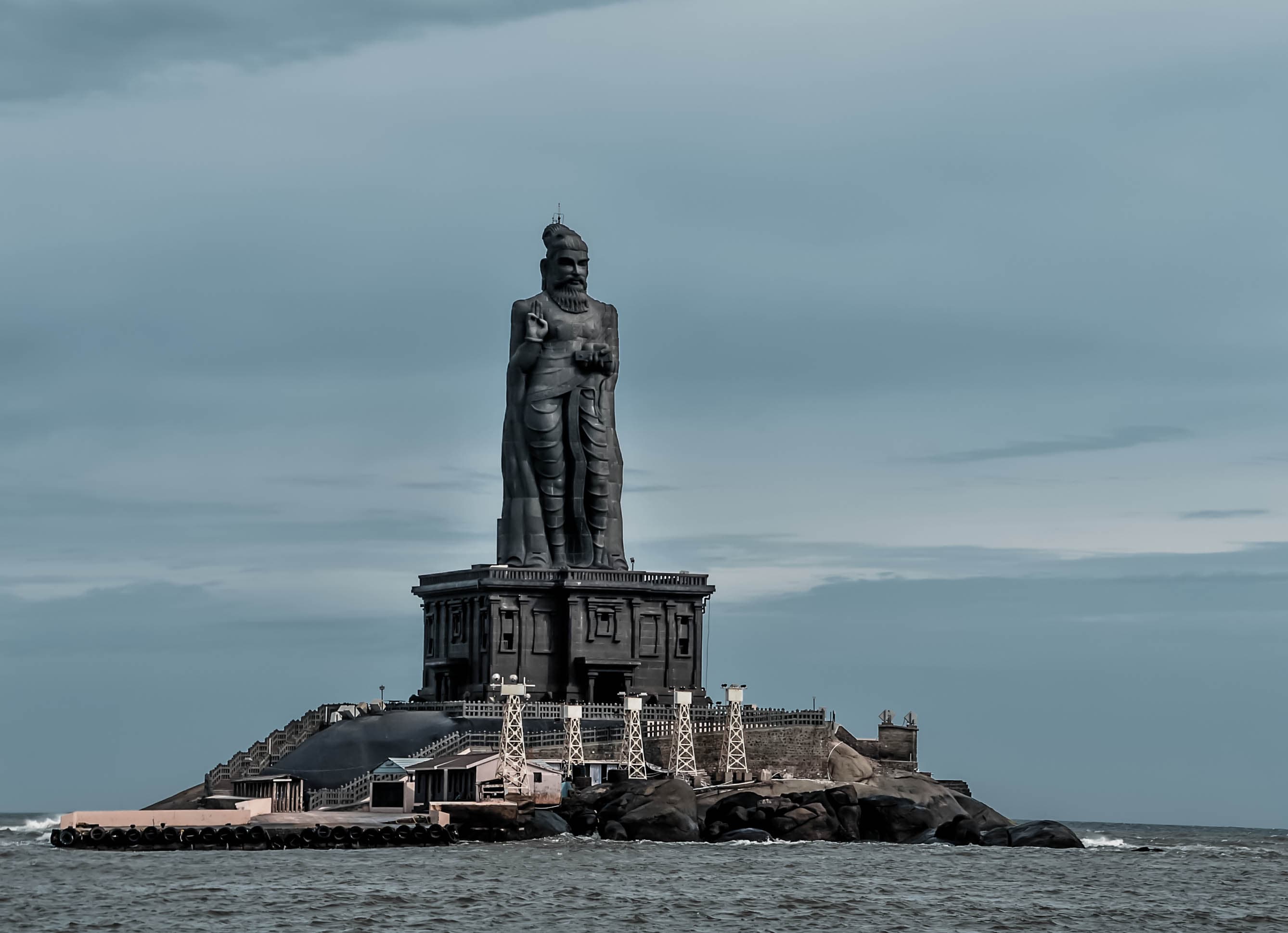 Sea view of Thiruvalluvar Statue