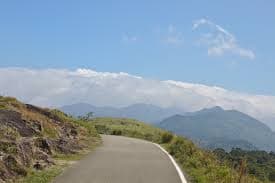 Scenic Ponmudi hilltop