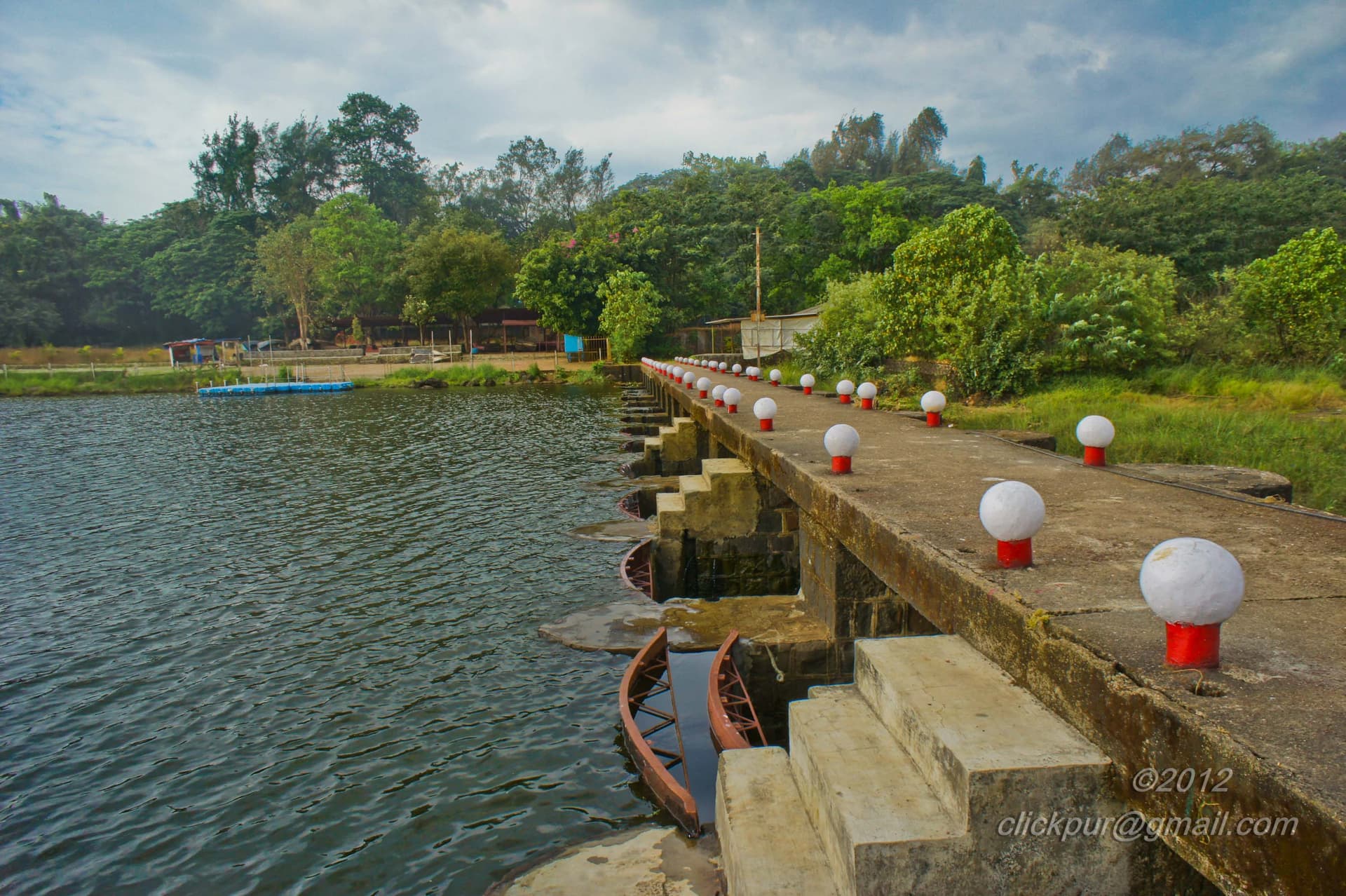 Serene Lonavala Lake vista