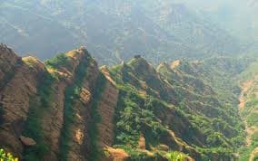 Arthur Seat viewpoint: expansive view of Mahabaleshwar hills