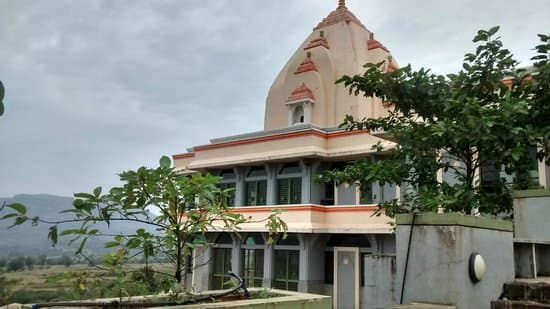 Chinmayanand Ashram: Serene Mahabaleshwar temple view