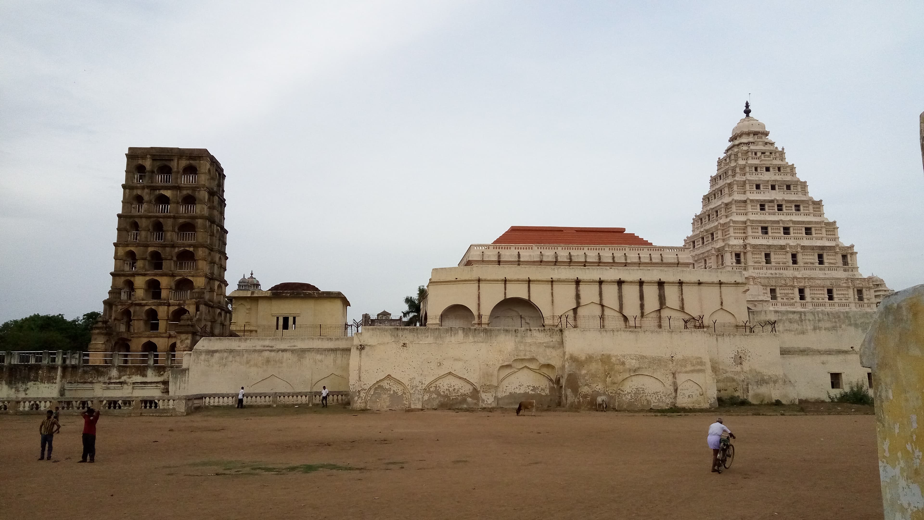 thanjavur palace