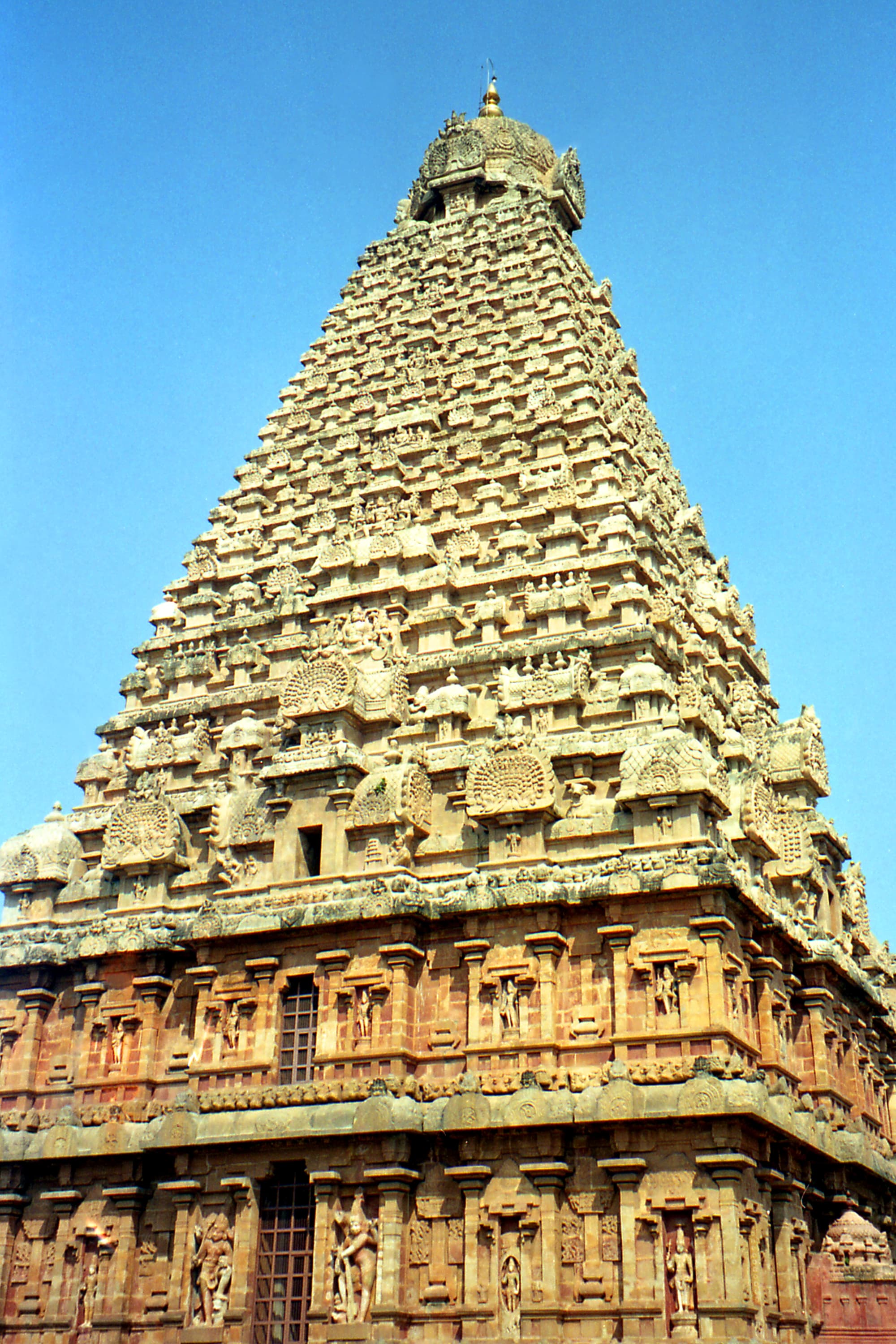 Brihadeeswarar Temple