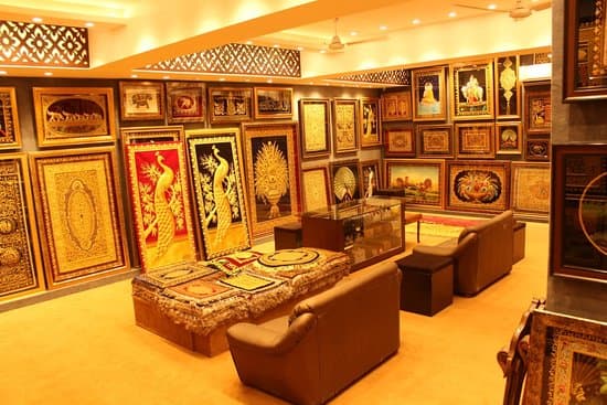 Traditional art at Agra Art Gallery