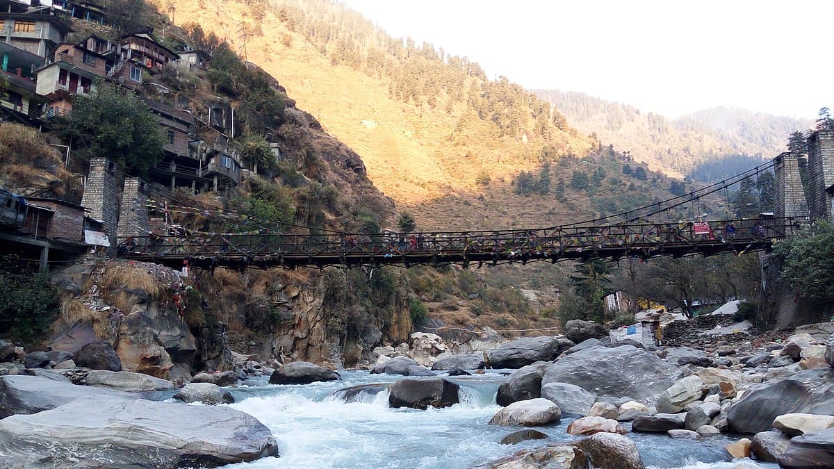 Lake view near Manikaran Sahib