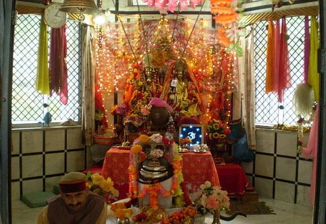 Inside the Shiv Mandir - Manikaran