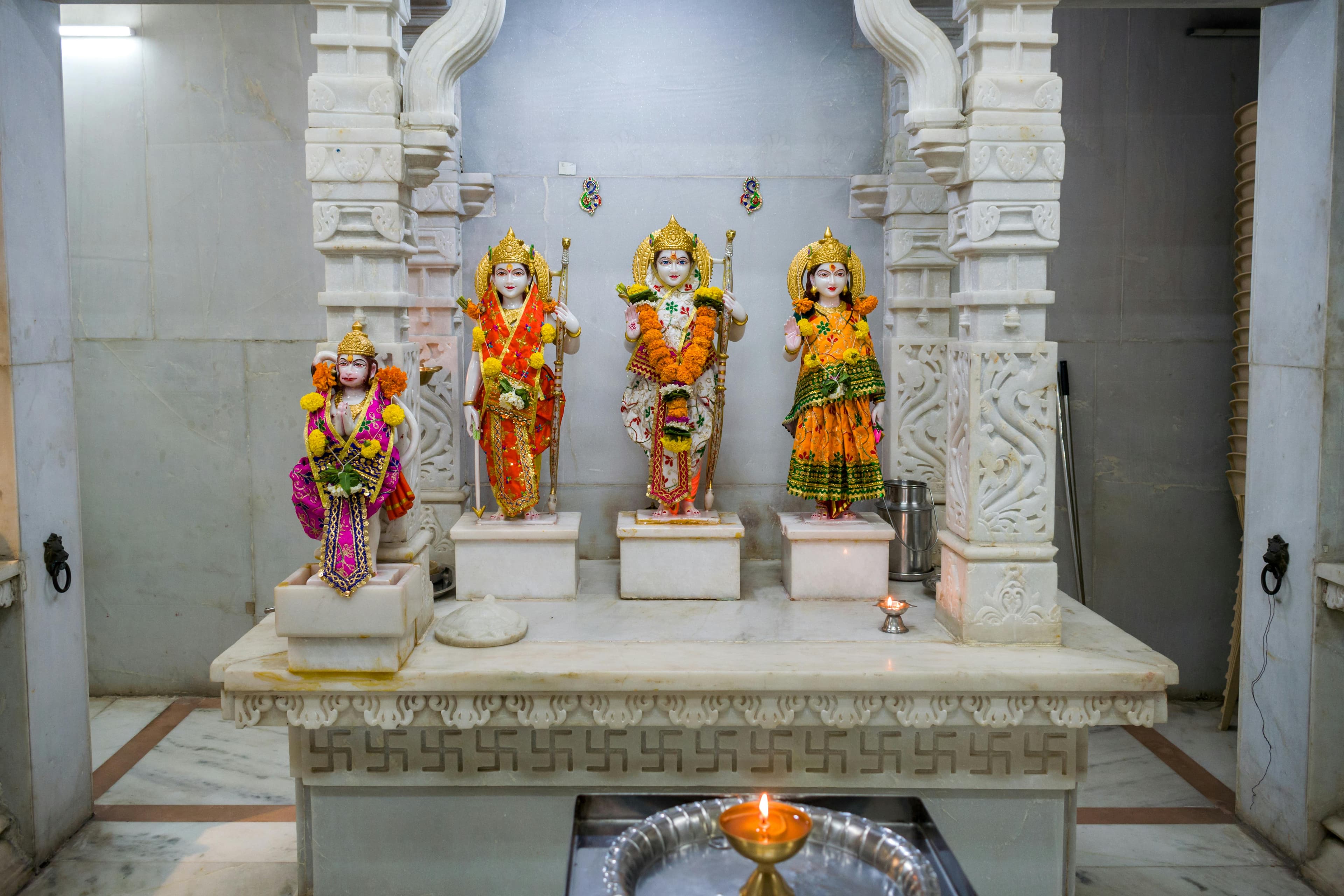 Idols in Lakshman Temple