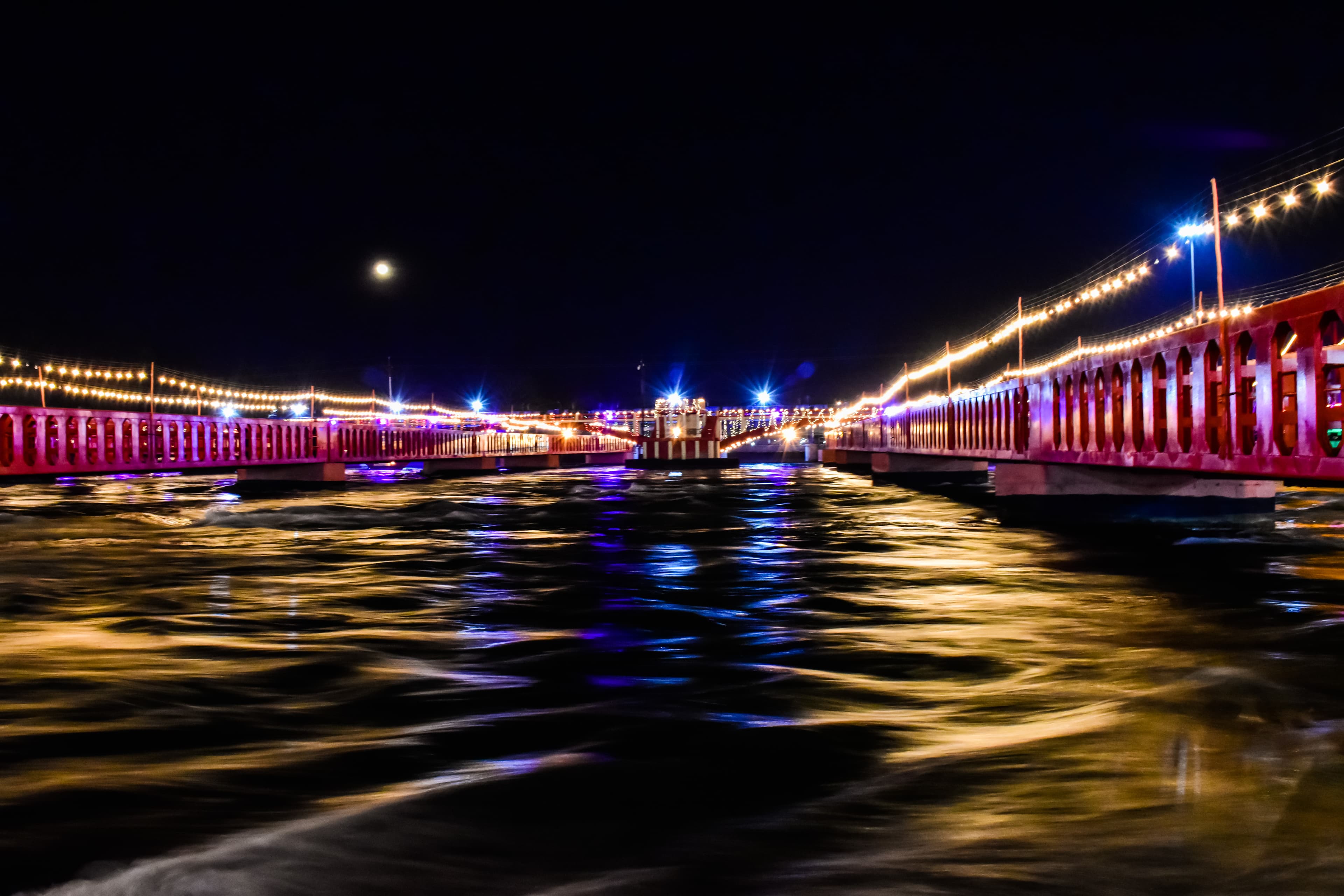 Night view of Har Ki Pauri