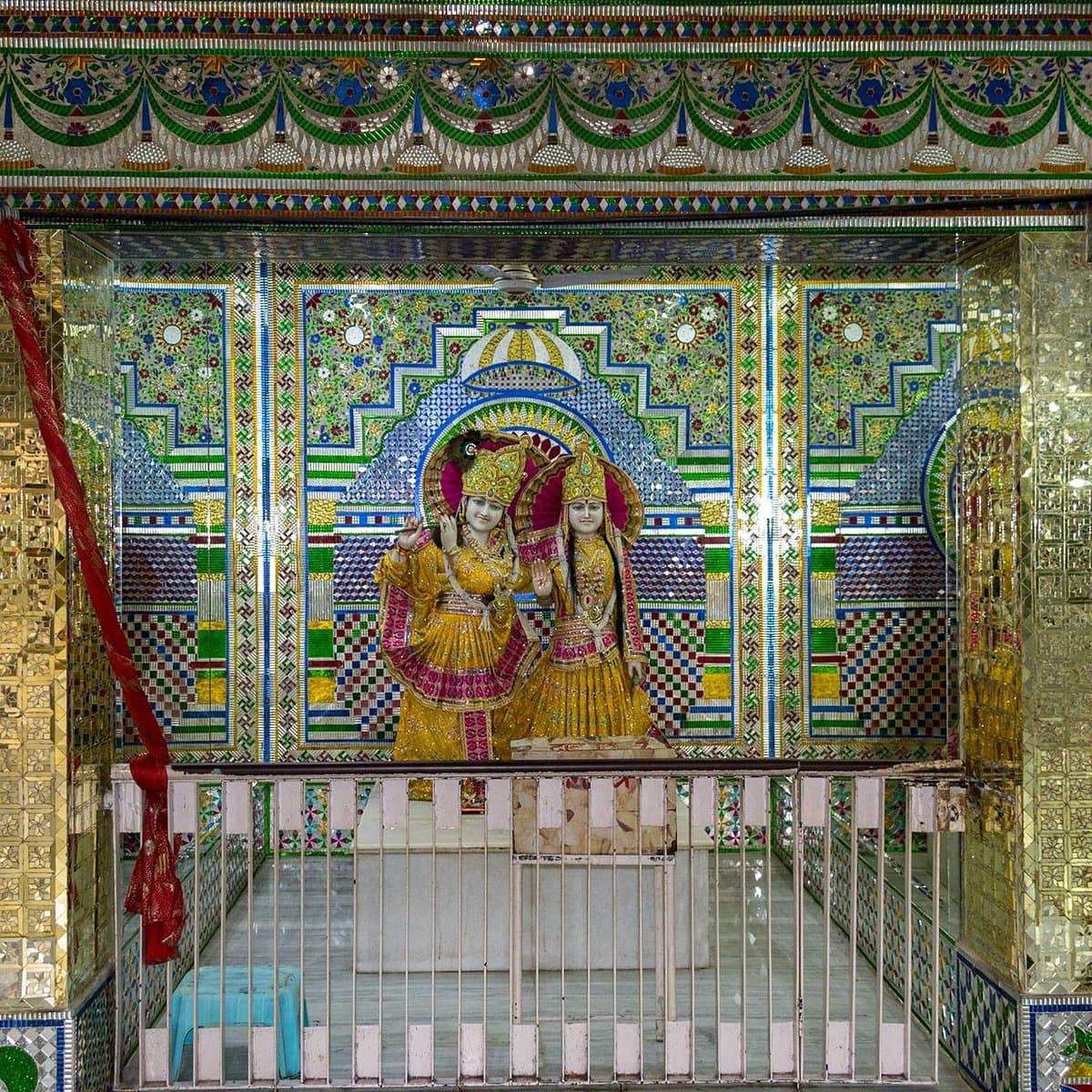 Idols in Pawan Dham