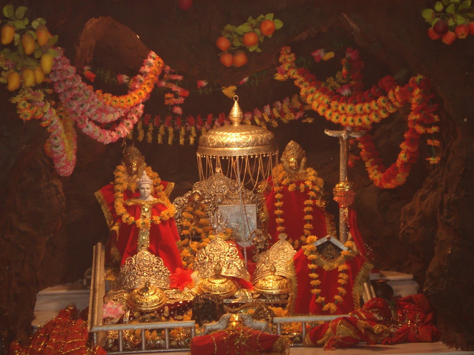 Idols in Vaishno Devi Temple