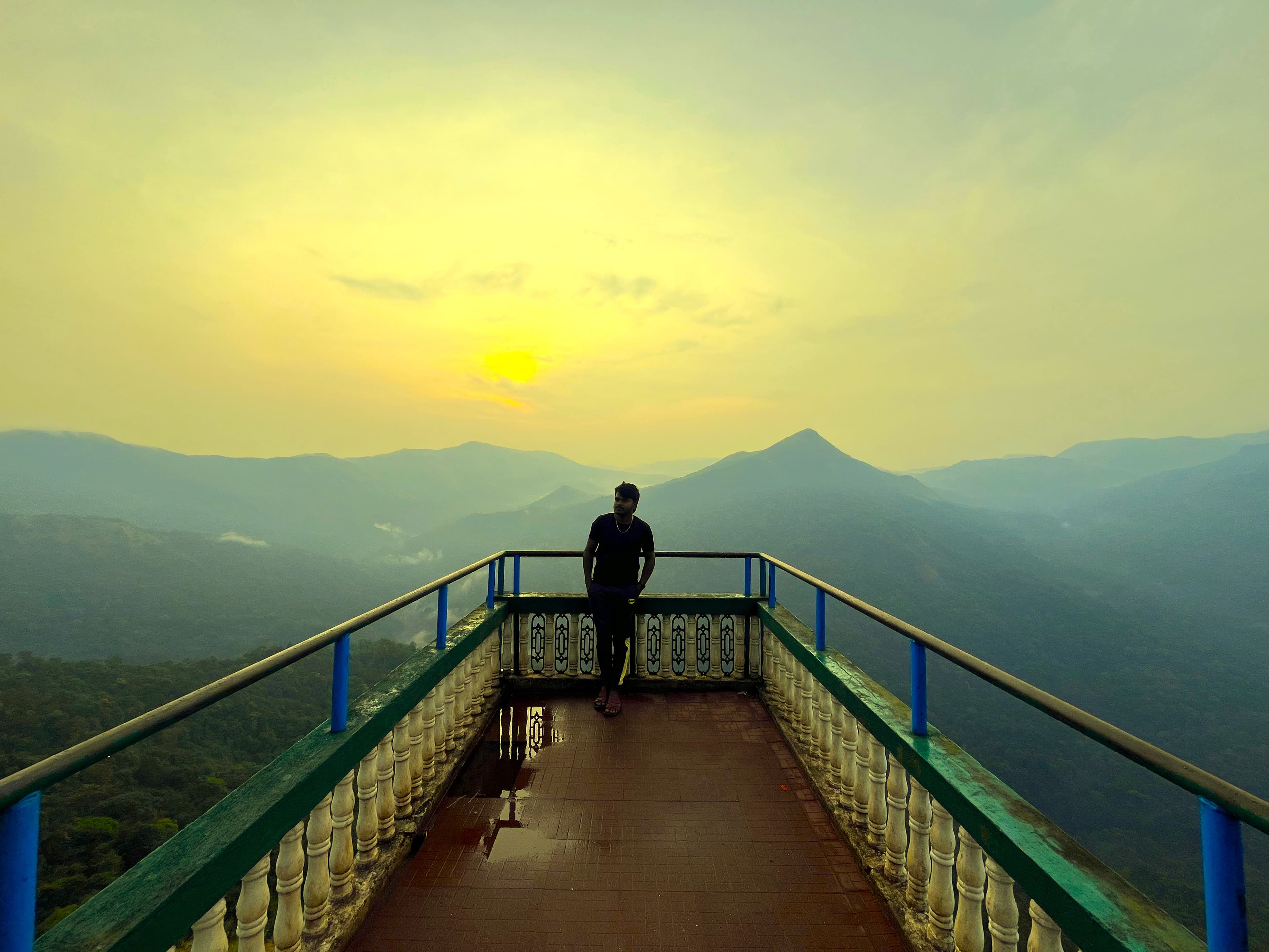 Sakleshpur-Majestic Mountain view point